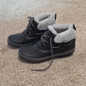Women's Black Winter Boots with Faux Fur Lining